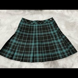 Green and black plaid mini skirt